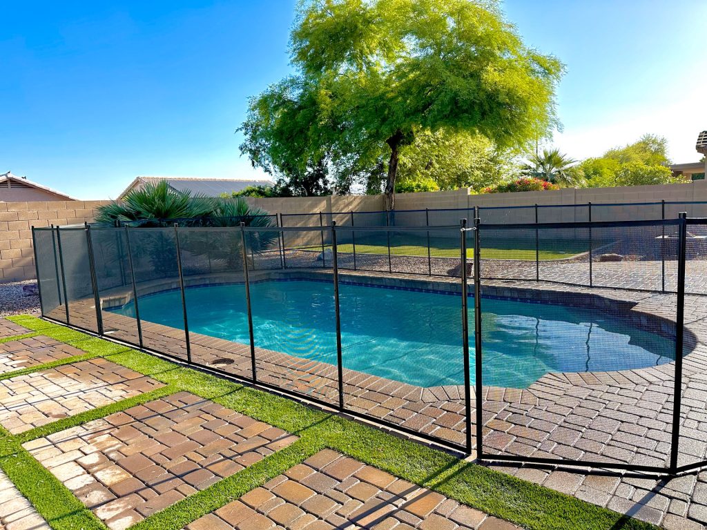 Phoenix Pool Fencing - What Are the Different Types of Posts Used for Aluminum Fencing?